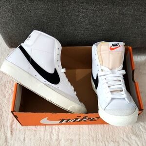 Nike Blazer Mid '77 7.5